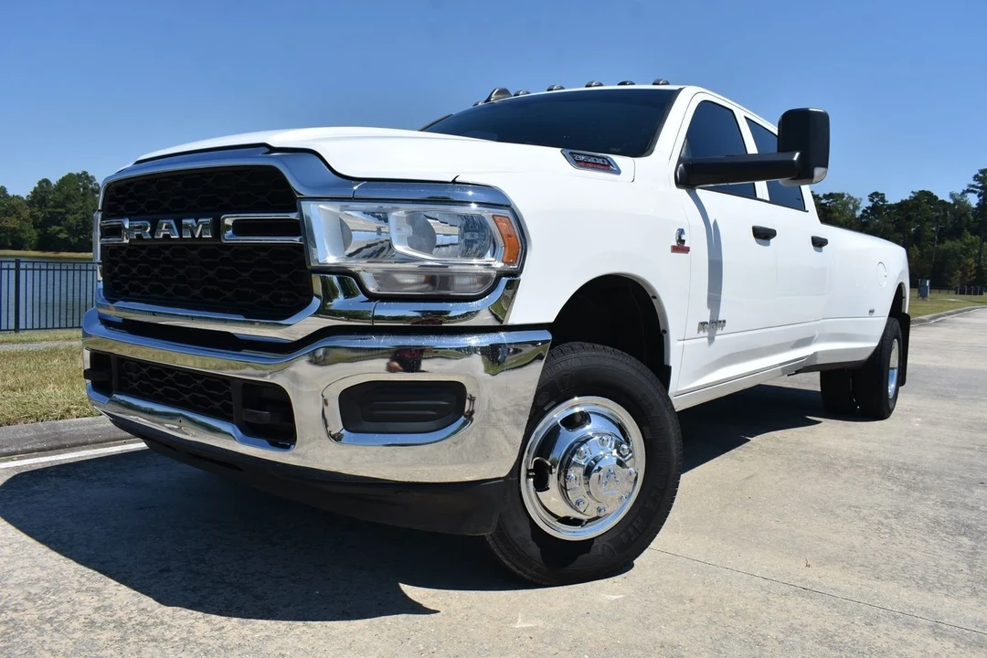 2020 Ram 3500 - Image 5 of 12