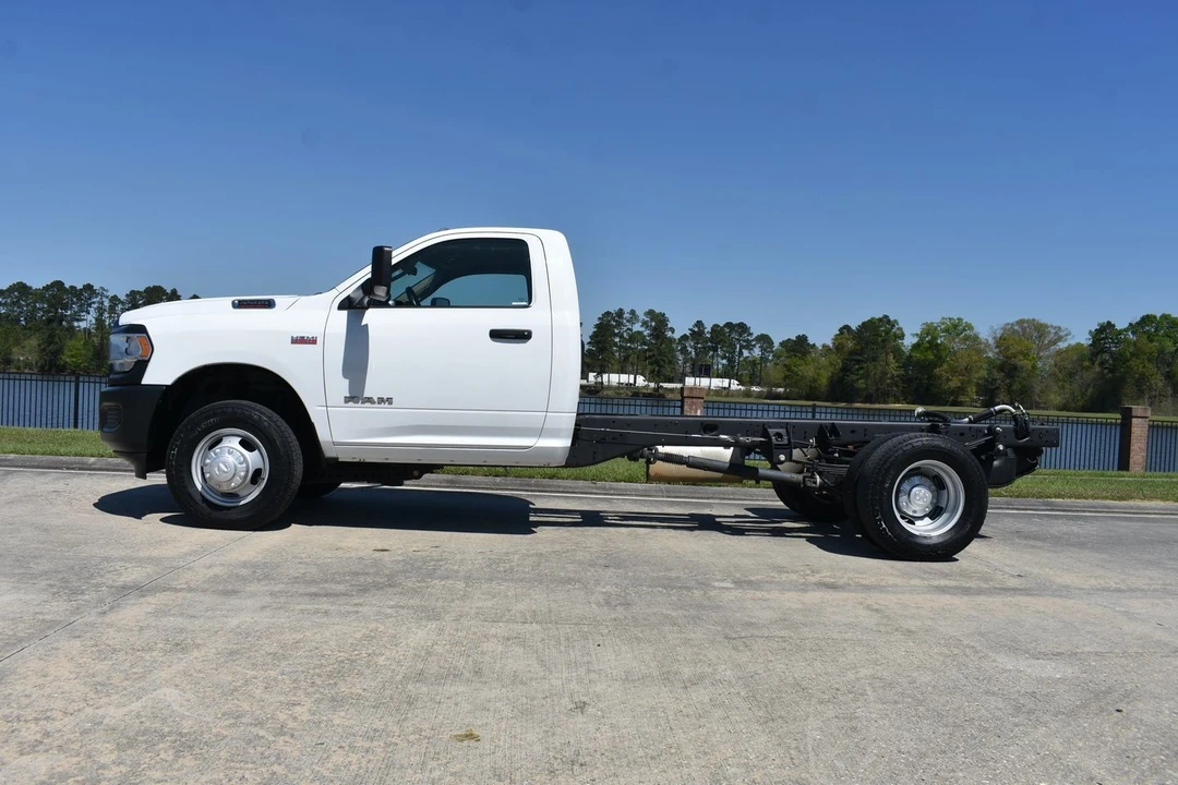2020 Ram 3500 - Image 9 of 22