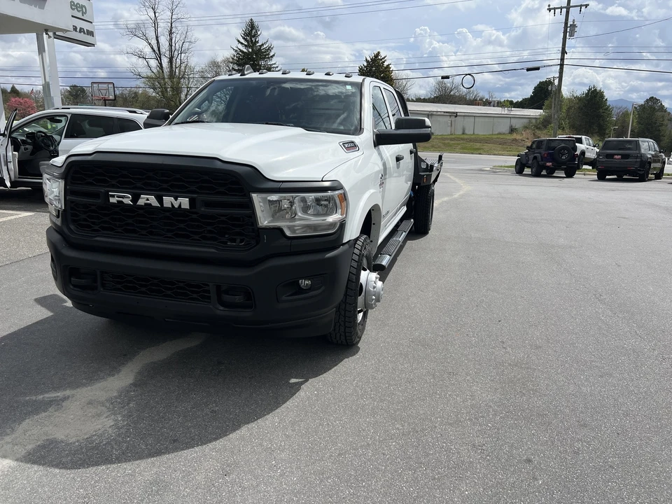 2020 Ram 3500 - Image 4 of 21