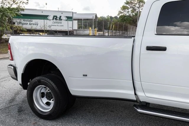 2020 Ram 3500 - Image 13 of 21