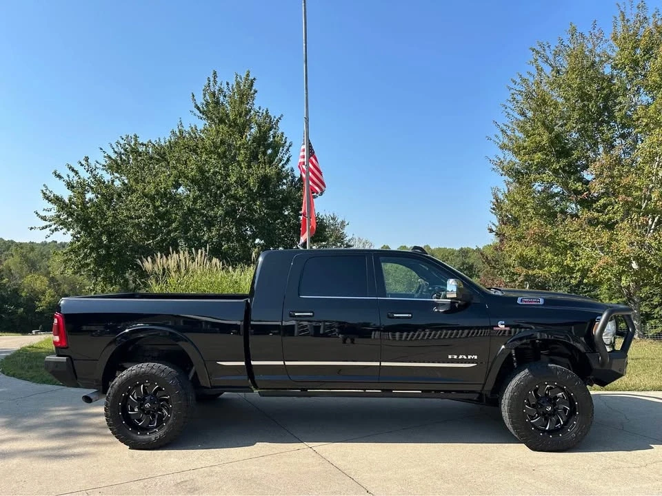 2020 Ram 3500 - Image 3 of 16