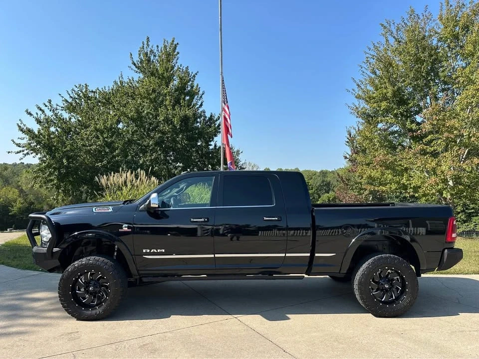 2020 Ram 3500 - Image 7 of 16