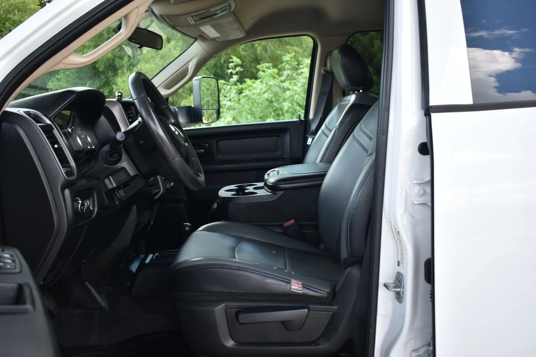 2020 Ram 4500 & 5500 - Image 13 of 21