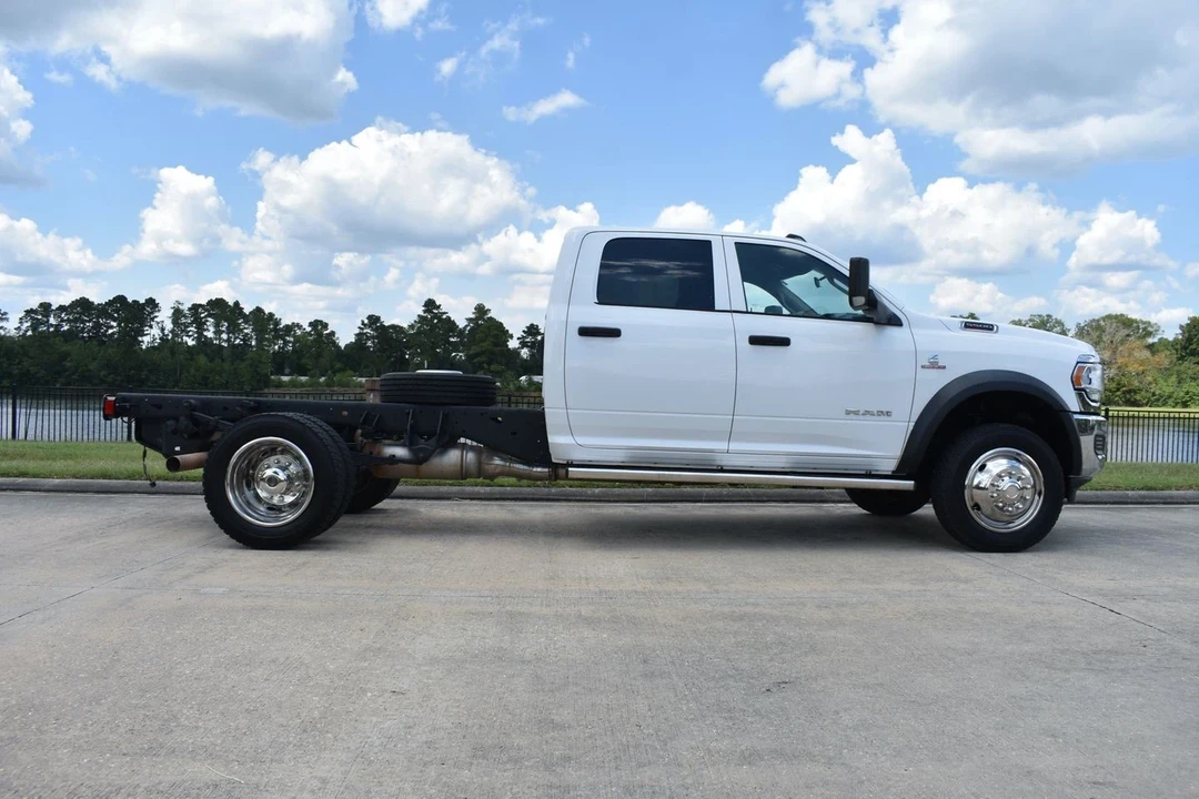 2020 Ram 4500 & 5500 - Image 3 of 21