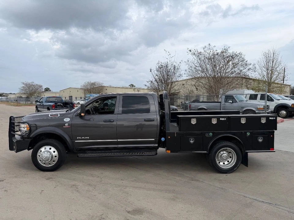 2020 Ram 4500 & 5500 - Image 3 of 12