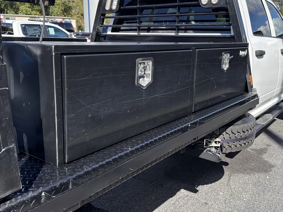 2020 Ram 4500 & 5500 - Image 7 of 12