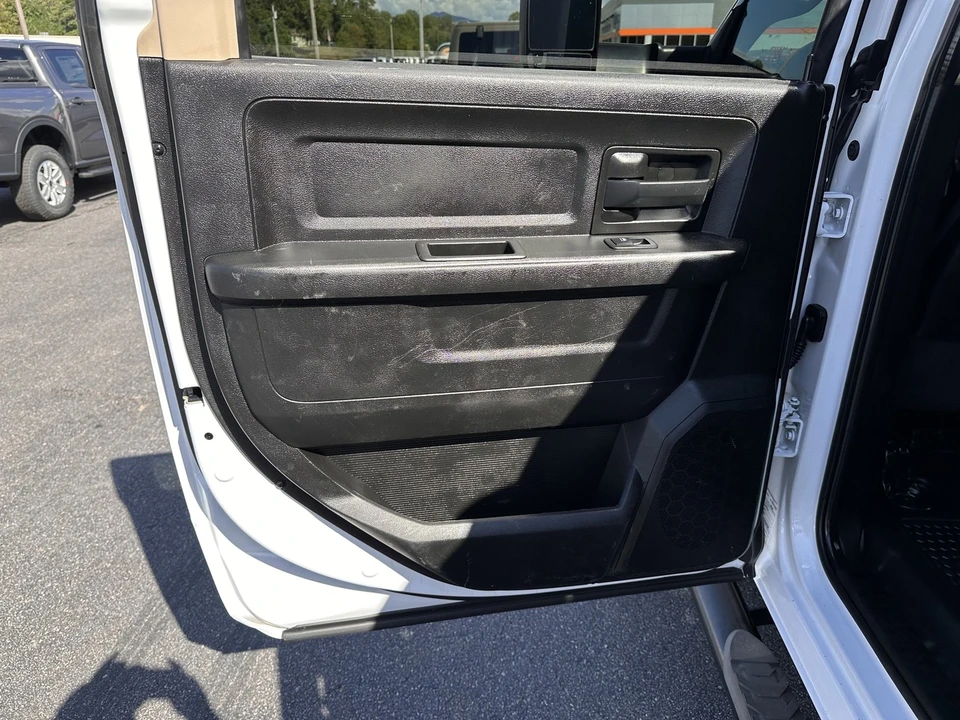 2020 Ram 4500 & 5500 - Image 11 of 12
