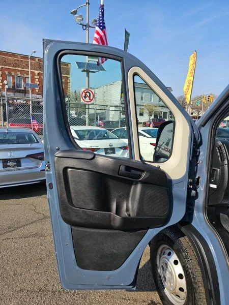 2020 Ram ProMaster - Image 4 of 10