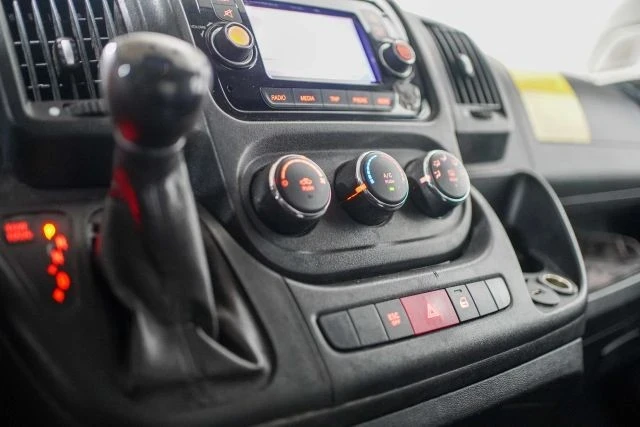 2020 Ram ProMaster - Image 13 of 21