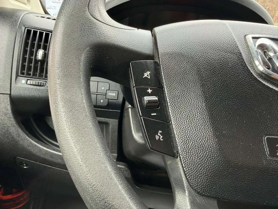 2020 Ram ProMaster - Image 9 of 21