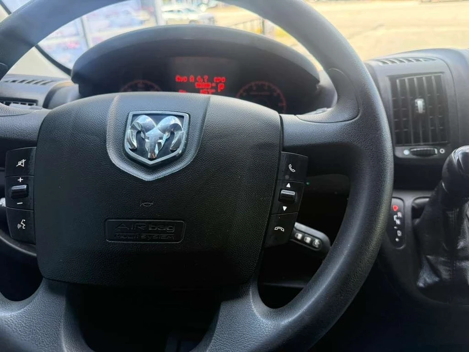 2020 Ram ProMaster - Image 9 of 21