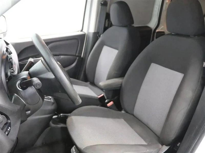 2020 Ram ProMaster - Image 6 of 12
