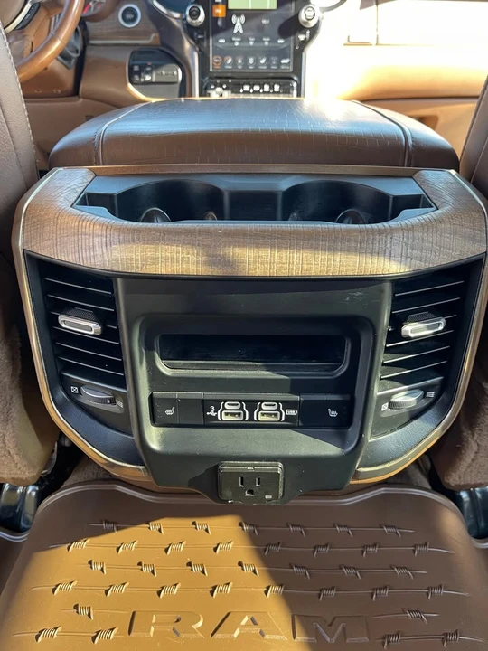 2020 Ram 2500 - Image 9 of 10