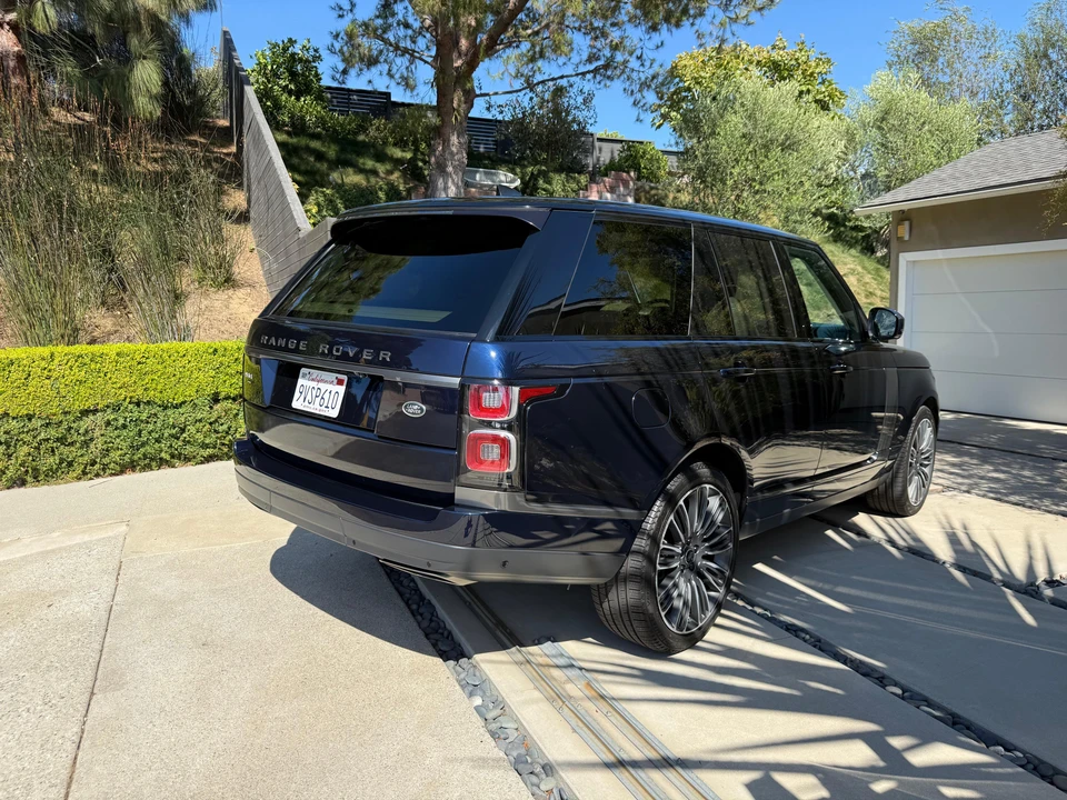 2020 Land Rover Range Rover L405 - Image 18 of 31