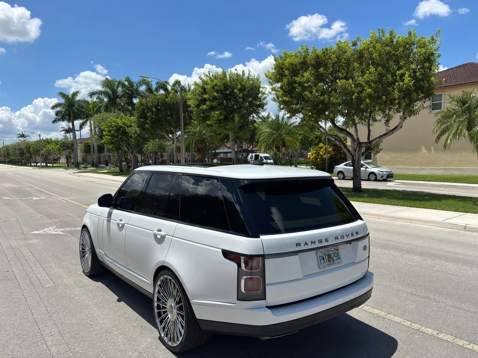 2020 Land Rover Range Rover L405 - Image 12 of 31