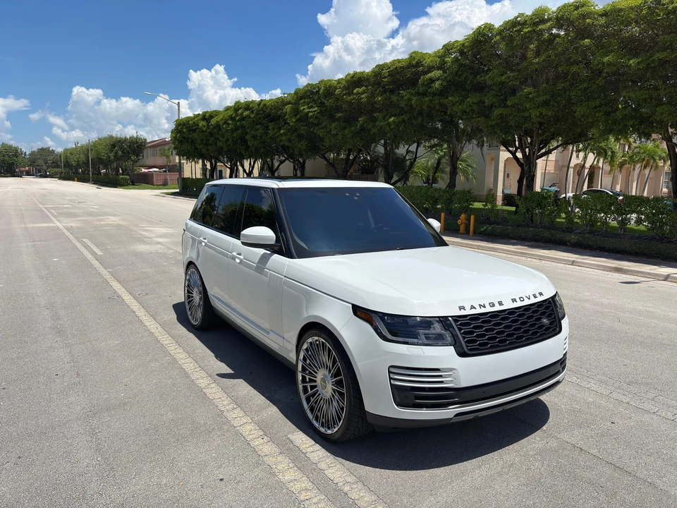 2020 Land Rover Range Rover L405 - Image 19 of 31