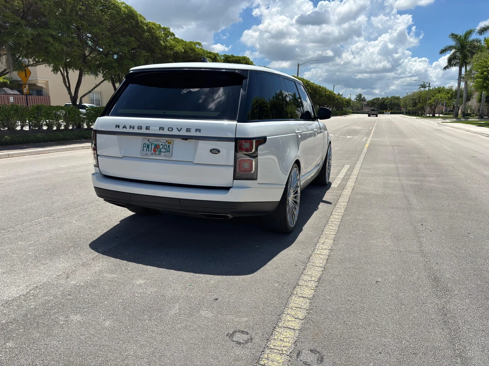 2020 Land Rover Range Rover L405 - Image 14 of 31