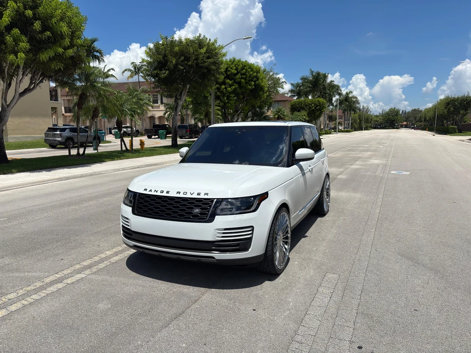 2020 Land Rover Range Rover L405 - Image 8 of 31