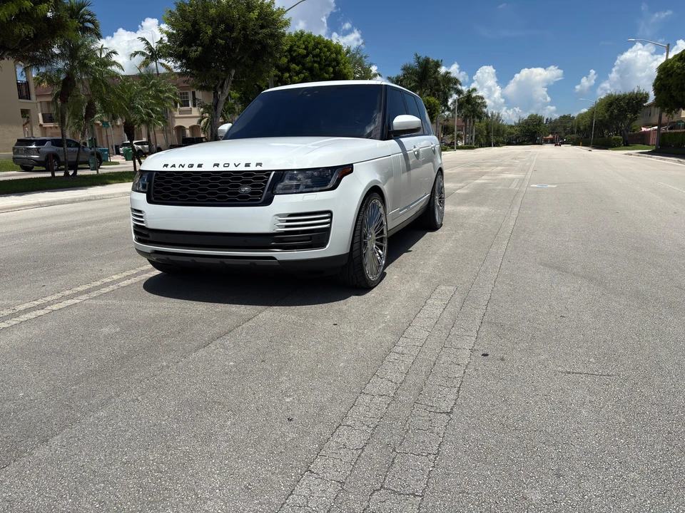 2020 Land Rover Range Rover L405 - Image 7 of 31