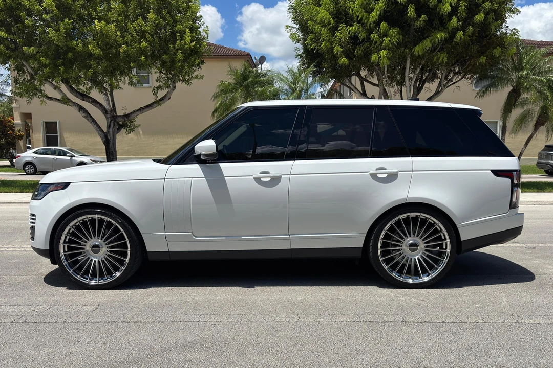 2020 Land Rover Range Rover L405 - Image 3 of 31