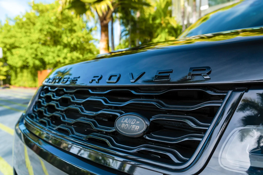 2020 Land Rover Range Rover Sport SVR L494 - Image 25 of 31