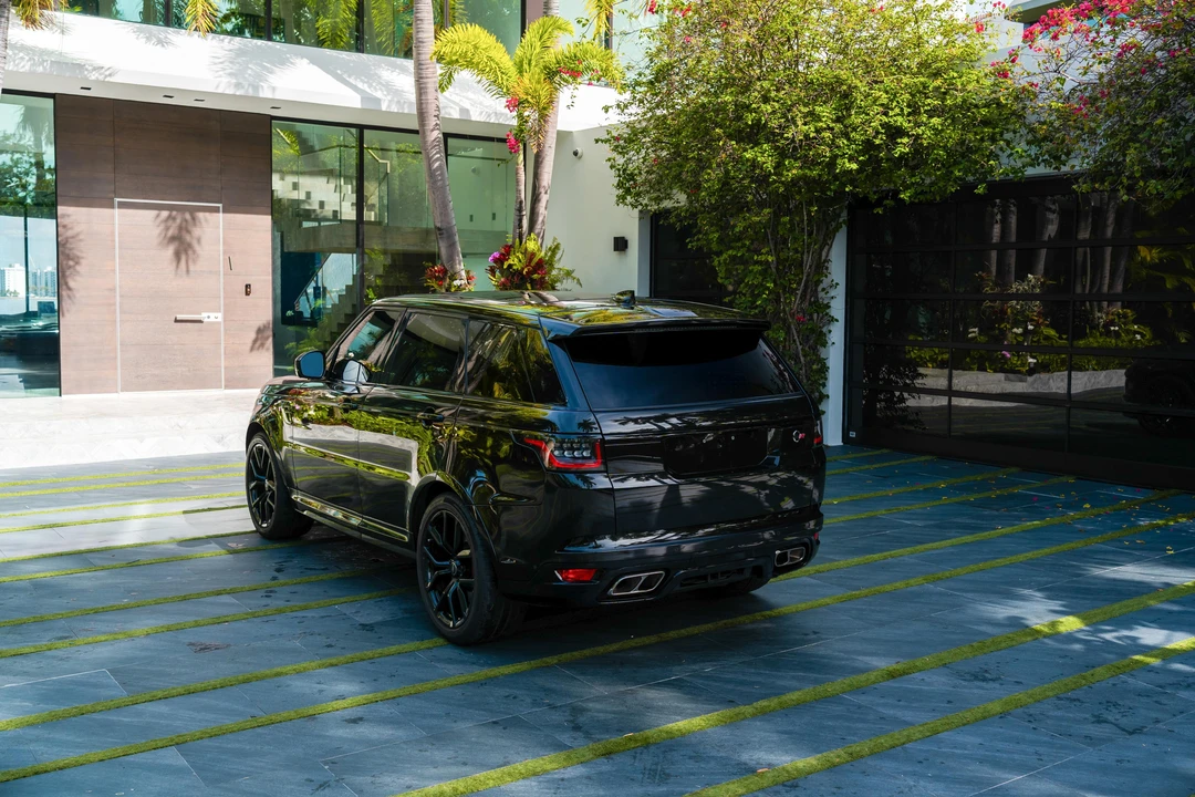 2020 Land Rover Range Rover Sport SVR L494 - Image 14 of 31