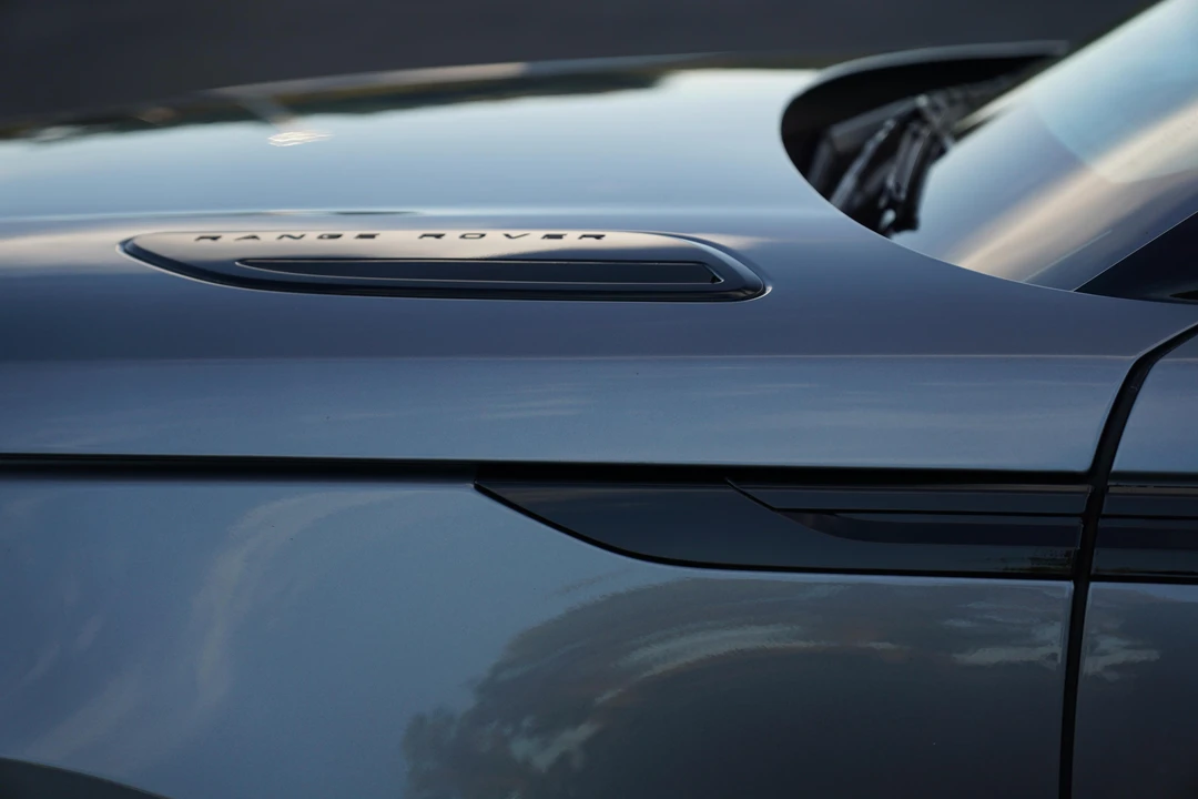 2020 Land Rover Range Rover Velar - Image 26 of 31