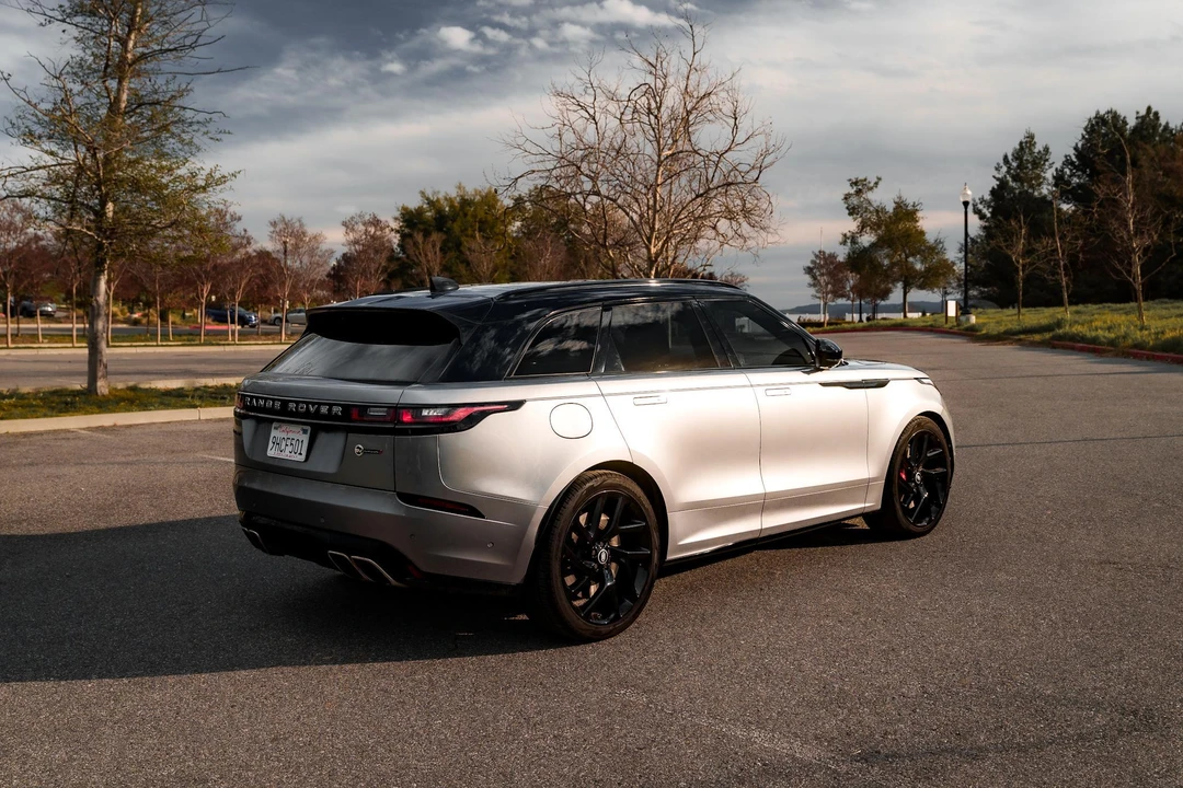 2020 Land Rover Range Rover Velar - Image 15 of 31