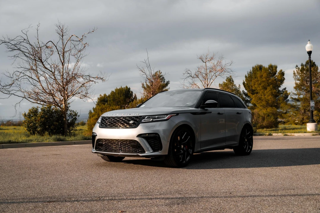2020 Land Rover Range Rover Velar - Image 13 of 31