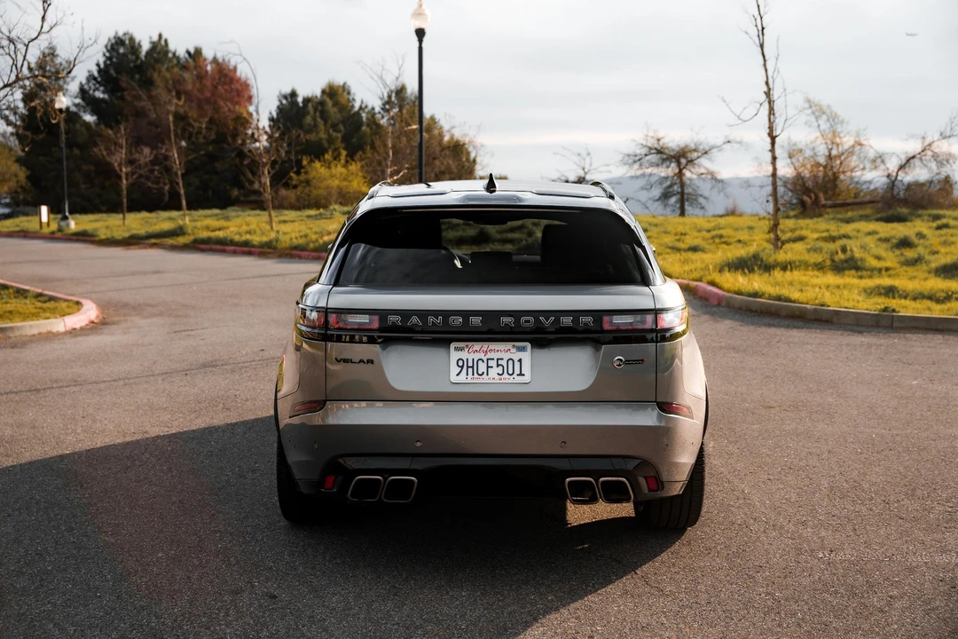 2020 Land Rover Range Rover Velar - Image 14 of 31