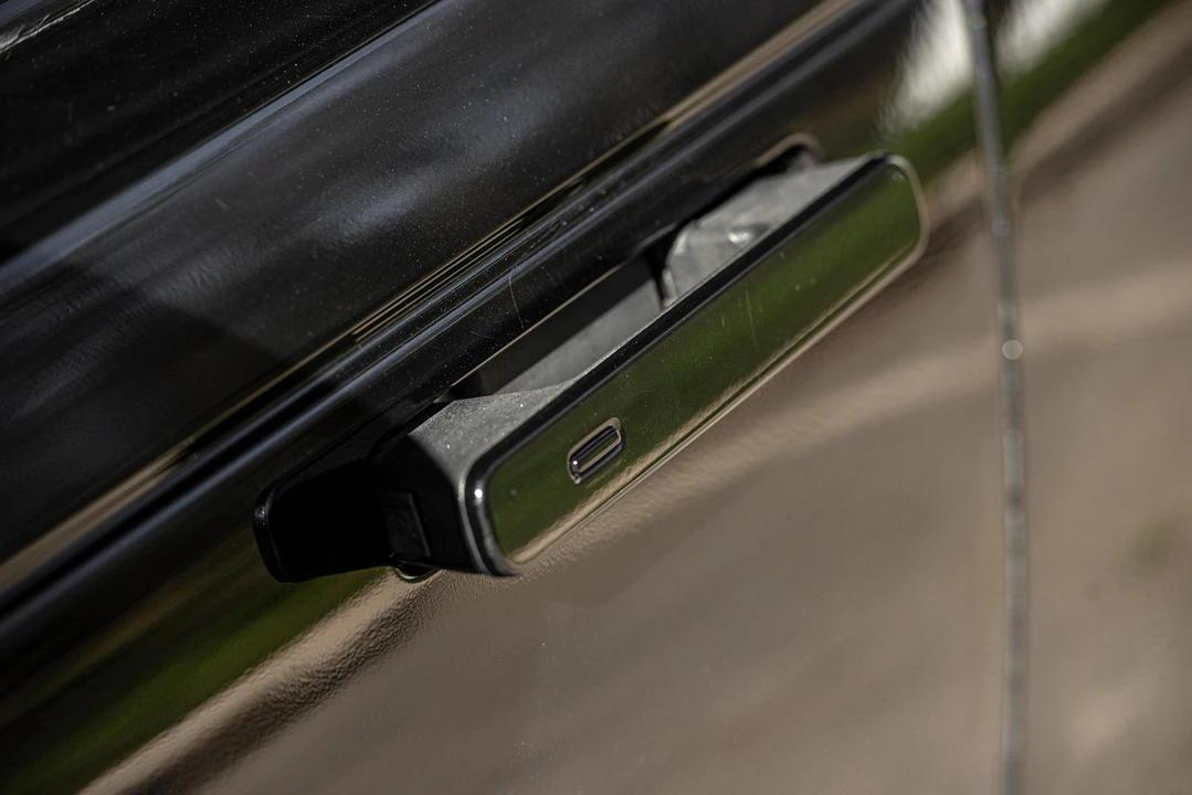 2020 Land Rover Range Rover Velar - Image 31 of 31