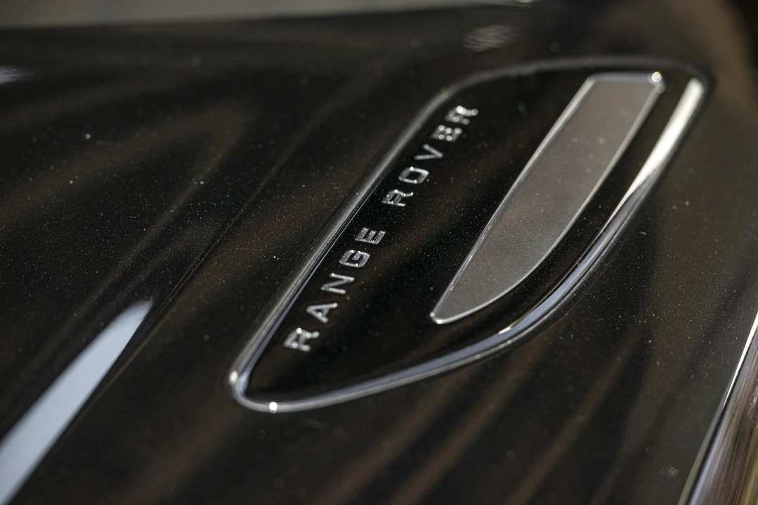 2020 Land Rover Range Rover Velar - Image 29 of 31