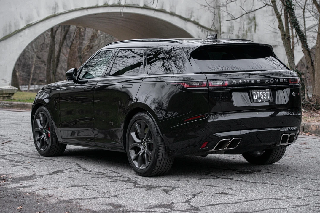 2020 Land Rover Range Rover Velar - Image 12 of 31
