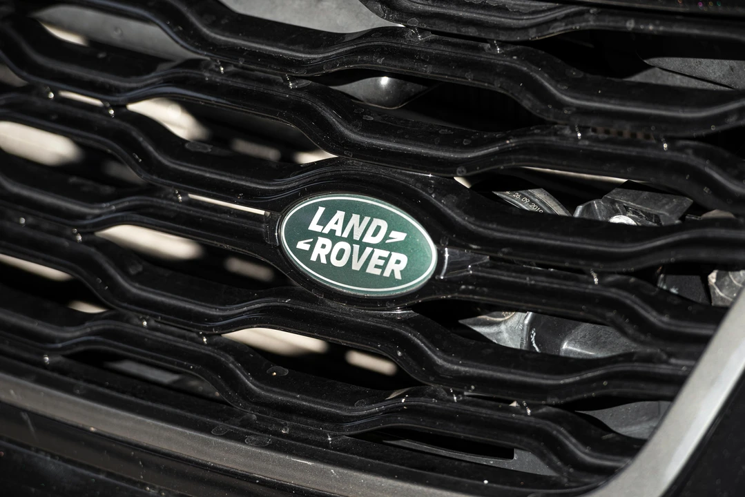 2020 Land Rover Range Rover Velar - Image 24 of 31