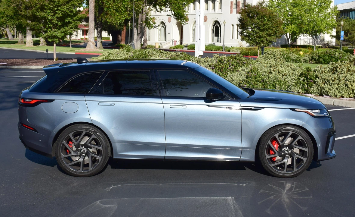 2020 Land Rover Range Rover Velar - Image 10 of 31