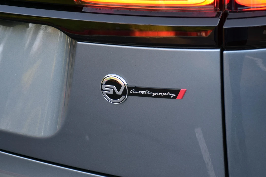 2020 Land Rover Range Rover Velar - Image 14 of 31