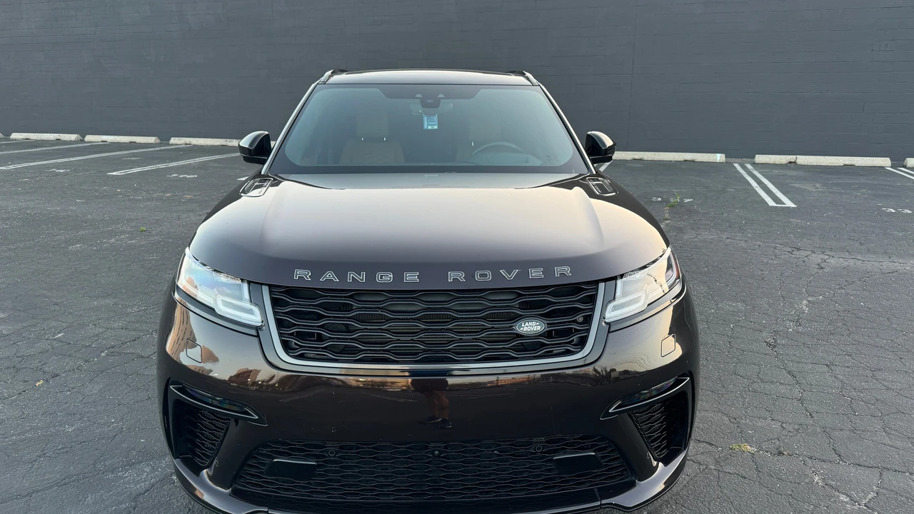2020 Land Rover Range Rover Velar - Image 7 of 31