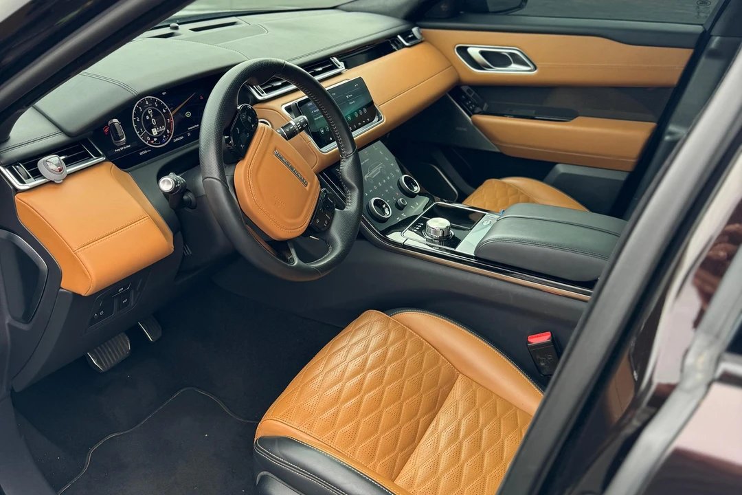 2020 Land Rover Range Rover Velar - Image 23 of 31