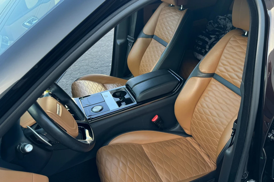 2020 Land Rover Range Rover Velar - Image 24 of 31
