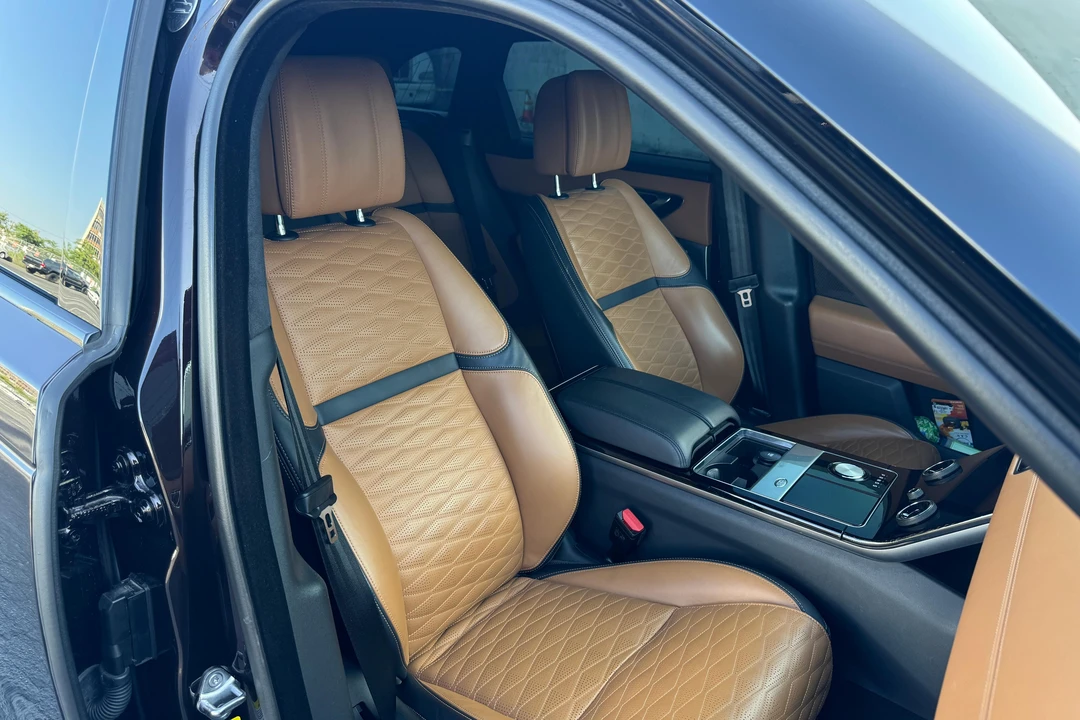 2020 Land Rover Range Rover Velar - Image 29 of 31