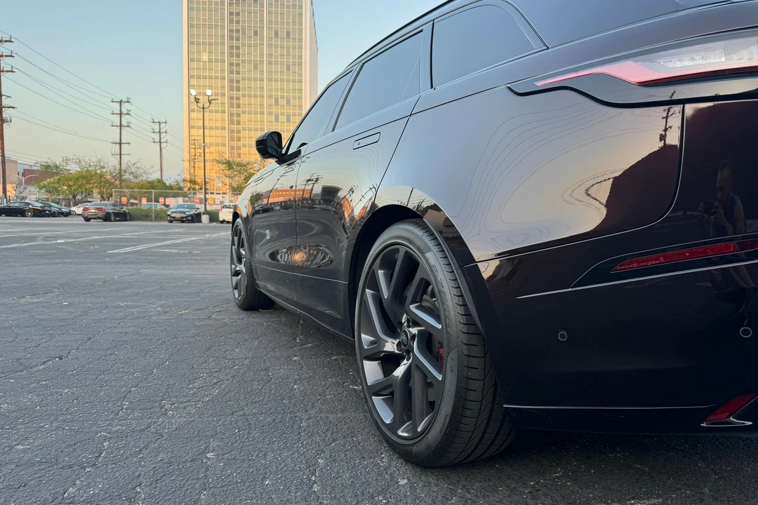 2020 Land Rover Range Rover Velar - Image 13 of 31