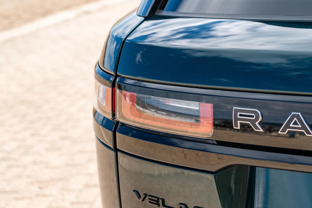 2020 Land Rover Range Rover Velar - Image 26 of 31