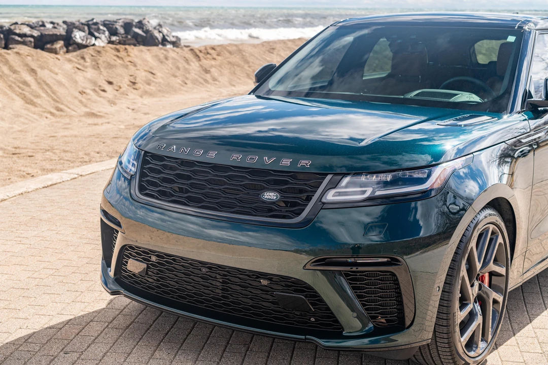 2020 Land Rover Range Rover Velar - Image 13 of 31