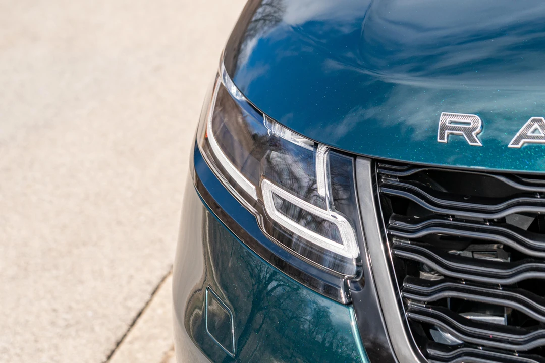2020 Land Rover Range Rover Velar - Image 10 of 31