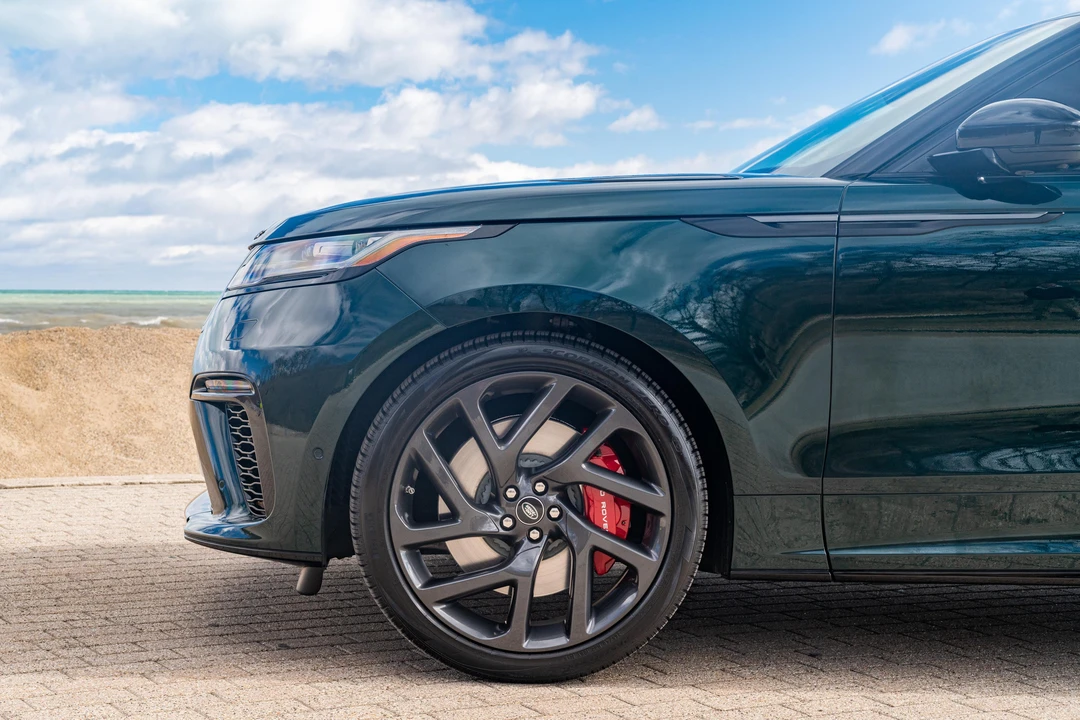 2020 Land Rover Range Rover Velar - Image 14 of 31
