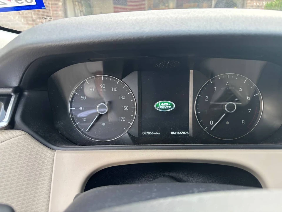 2020 Land Rover Range Rover Velar - Image 6 of 12