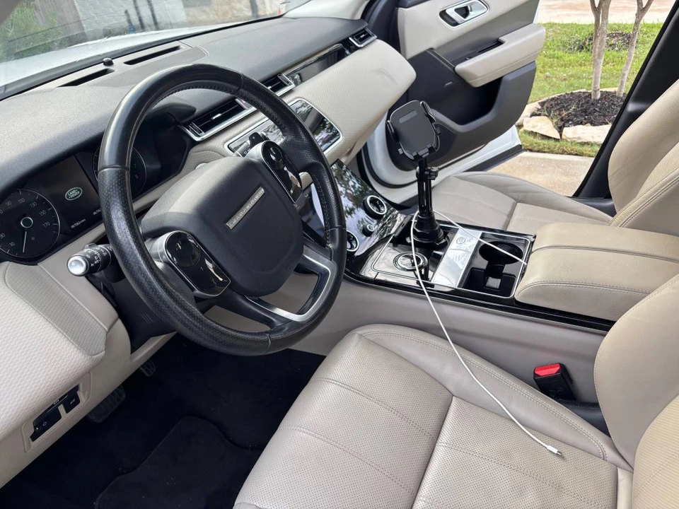 2020 Land Rover Range Rover Velar - Image 11 of 12