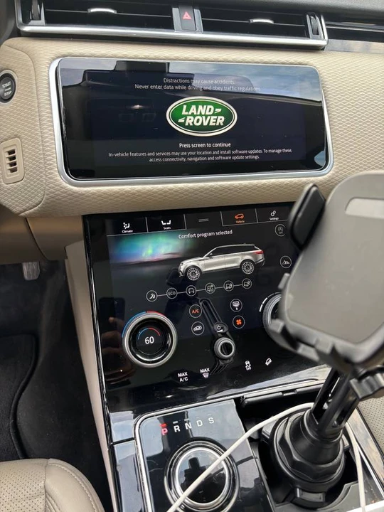 2020 Land Rover Range Rover Velar - Image 5 of 12