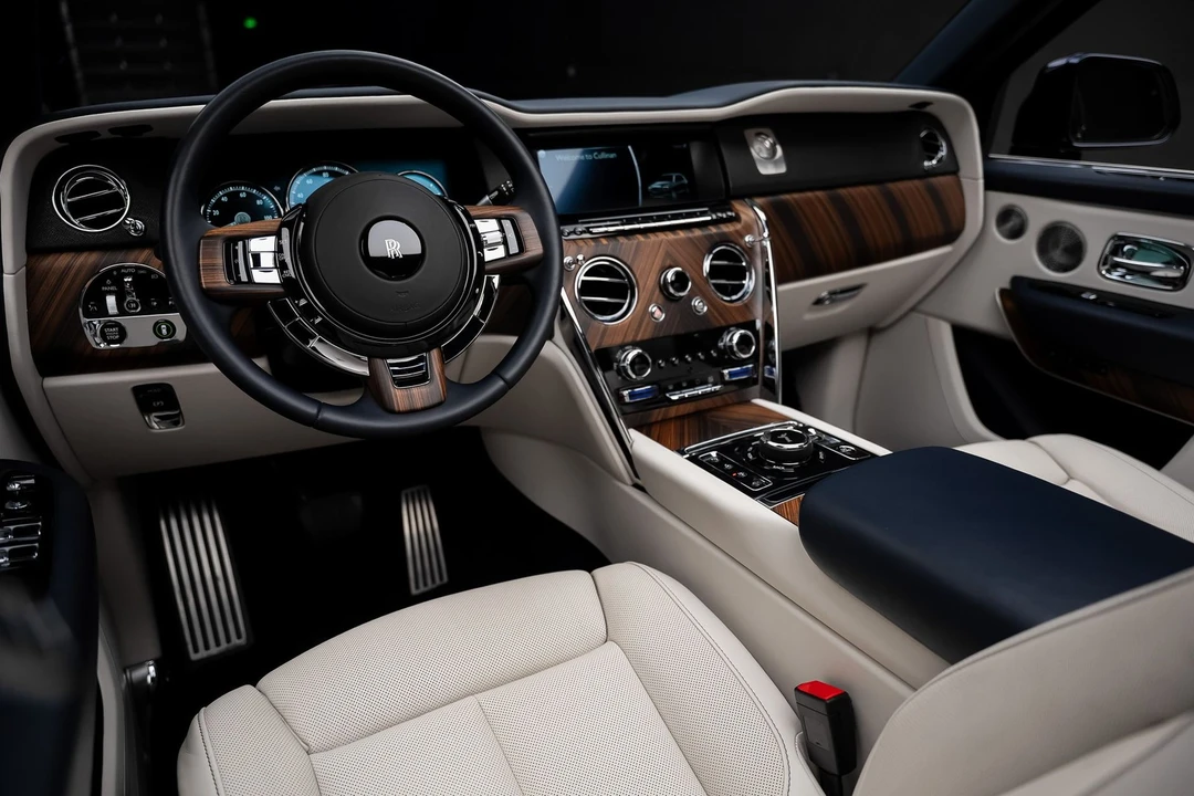 2020 Rolls-Royce Cullinan - Image 2 of 31