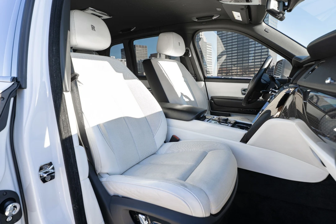 2020 Rolls-Royce Cullinan Black Badge - Image 19 of 21